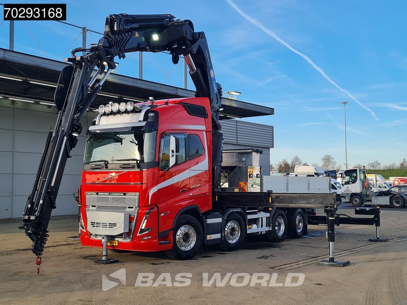 Volvo FH16 650 FH16 8X2 Tractorhead HMF 7020K-RCS Crane + Fly-Jib Lift+Steering Axle Navi ACC - Trattore stradale: foto 5 Volvo FH16 650 FH16 8X2 Tractorhead HMF 7020K-RCS Crane + Fly-Jib Lift+Steering Axle Navi ACC - Trattore stradale: foto 5