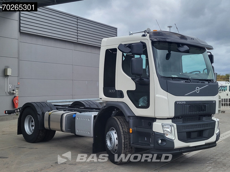 Volvo FE 320 4X2 NEW 18t chassis PTO Preparation Automatic Euro 6 - Autocarro telaio: foto 3 Volvo FE 320 4X2 NEW 18t chassis PTO Preparation Automatic Euro 6 - Autocarro telaio: foto 3