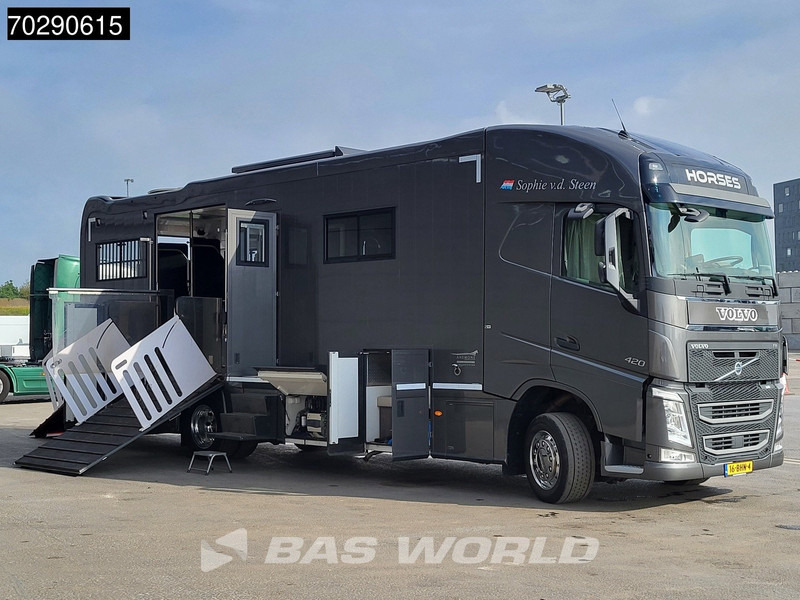 Volvo FH 420 FH 4X2 NL-Truck STX Horse truck + Living 4 Horses Navi ACC Euro 6 - Van trasporto cavalli: foto 3 Volvo FH 420 FH 4X2 NL-Truck STX Horse truck + Living 4 Horses Navi ACC Euro 6 - Van trasporto cavalli: foto 3