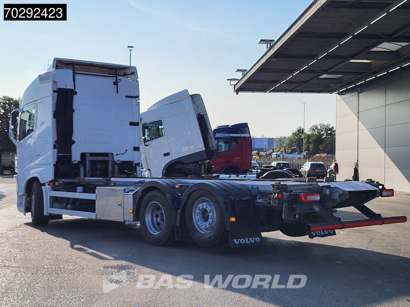 Volvo FH 540 FH 6X2 Retarder Lift-Axle ACC Xenon Euro 6 - Autocarro portacontainer/ Caisse interchangeable: foto 2 Volvo FH 540 FH 6X2 Retarder Lift-Axle ACC Xenon Euro 6 - Autocarro portacontainer/ Caisse interchangeable: foto 2
