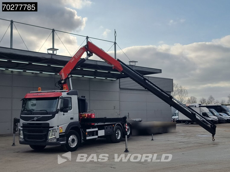 Volvo FM 460 6X2 Fassi F365A.2.25 E-Dynamic Retarder Euro 6 Kraan Crane - Autocarro con pianale/ Cassone fisso, Camion con gru: foto 5 Volvo FM 460 6X2 Fassi F365A.2.25 E-Dynamic Retarder Euro 6 Kraan Crane - Autocarro con pianale/ Cassone fisso, Camion con gru: foto 5