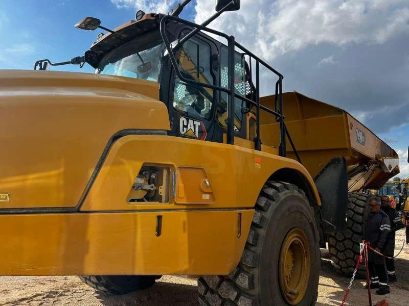 Caterpillar 740GC - Dumper articolato: foto 3 Caterpillar 740GC - Dumper articolato: foto 3