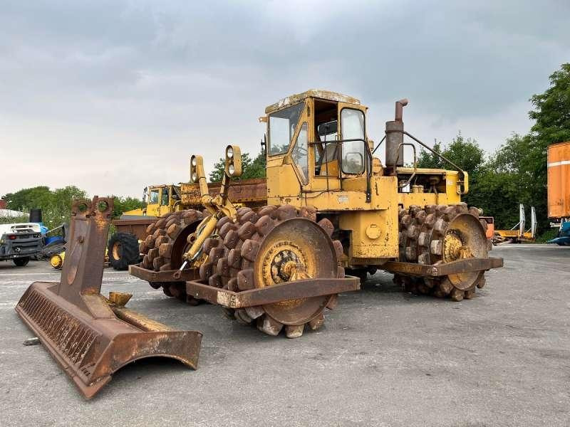 Caterpillar 825 + porte engins - Rullo compattatore/ Rullo compressore: foto 1 Caterpillar 825 + porte engins - Rullo compattatore/ Rullo compressore: foto 1