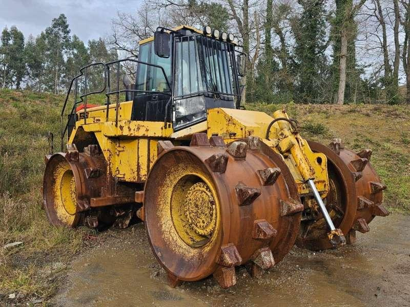 Caterpillar 826GII - Rullo compattatore/ Rullo compressore: foto 1 Caterpillar 826GII - Rullo compattatore/ Rullo compressore: foto 1