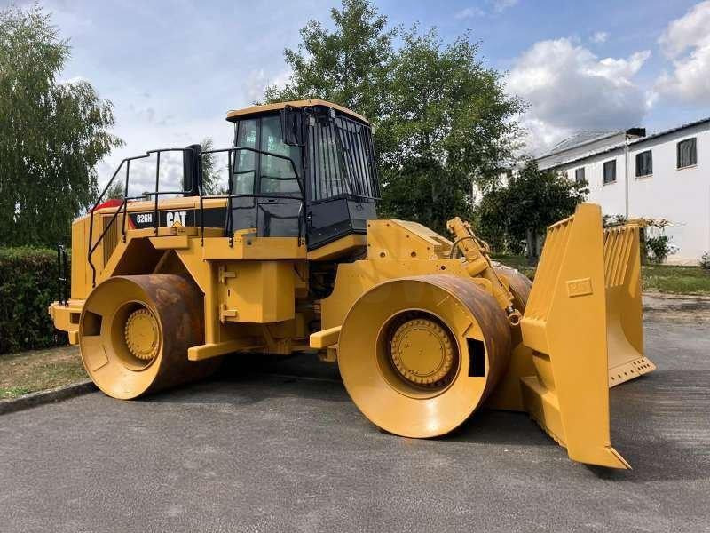 Caterpillar 826H - Rullo compattatore/ Rullo compressore: foto 1 Caterpillar 826H - Rullo compattatore/ Rullo compressore: foto 1