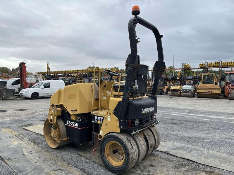 Caterpillar CB225D - Rullo combinato: foto 5 Caterpillar CB225D - Rullo combinato: foto 5