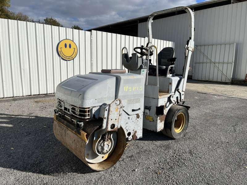 Caterpillar CB225E - Rullo stradale: foto 2 Caterpillar CB225E - Rullo stradale: foto 2