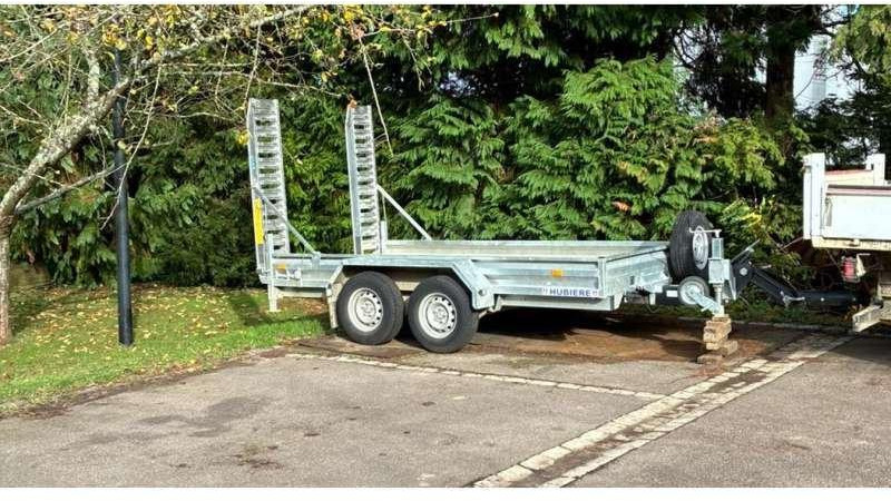 HUBIERE 2 ESSIEUX - Rimorchio per auto: foto 2 HUBIERE 2 ESSIEUX - Rimorchio per auto: foto 2