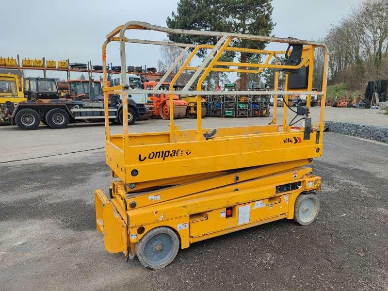 Haulotte CISEAUX COMPACT 8 - Elevatore verticale: foto 4 Haulotte CISEAUX COMPACT 8 - Elevatore verticale: foto 4