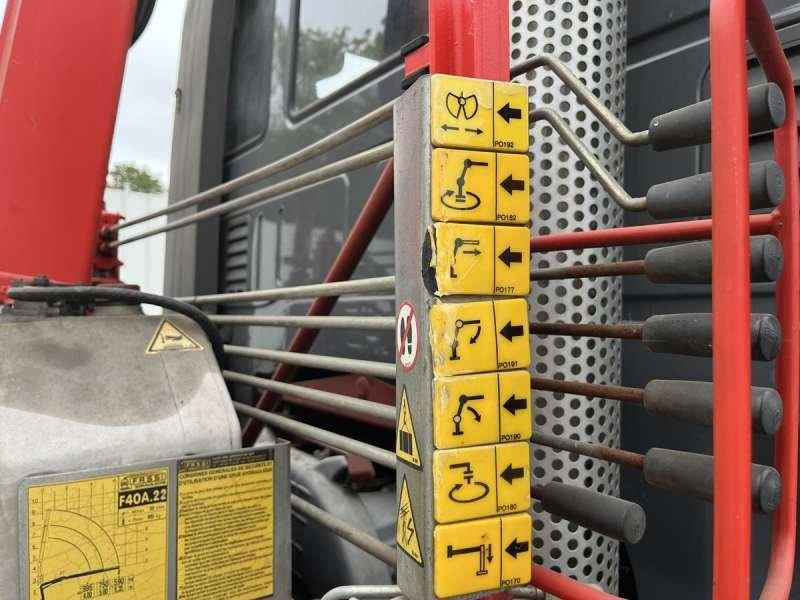 Autocarro ribaltabile Iveco GRUE TECTOR 130E18: foto 32