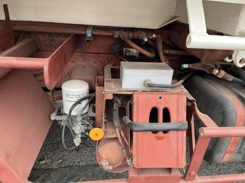 Autocarro ribaltabile Iveco GRUE TECTOR 130E18: foto 36