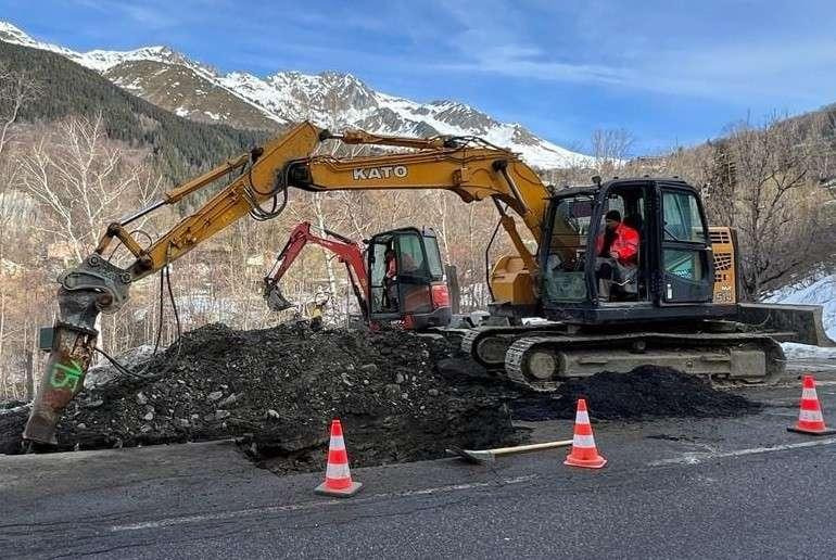 Kato HD514MR - Escavatore cingolato: foto 4 Kato HD514MR - Escavatore cingolato: foto 4