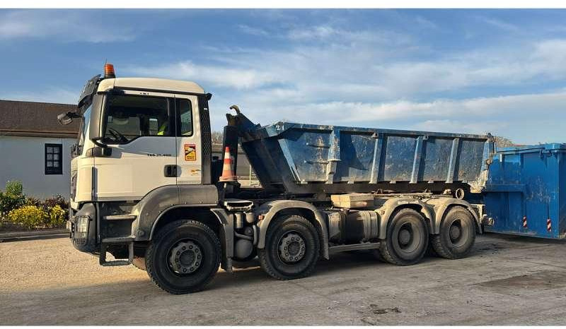 MAN TGS 35.460 8X4 - Autocarro scarrabile: foto 1 MAN TGS 35.460 8X4 - Autocarro scarrabile: foto 1