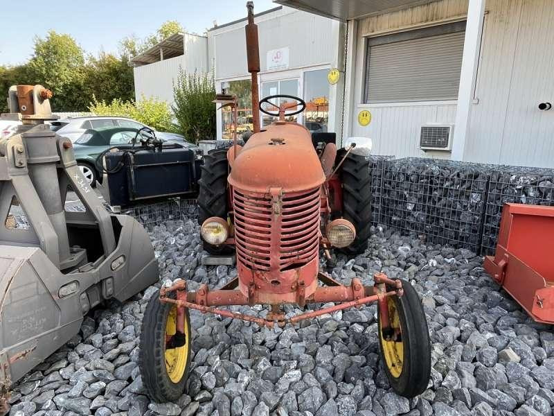 MASSEY-HARRIS PONY 812 - Trattore: foto 4 MASSEY-HARRIS PONY 812 - Trattore: foto 4