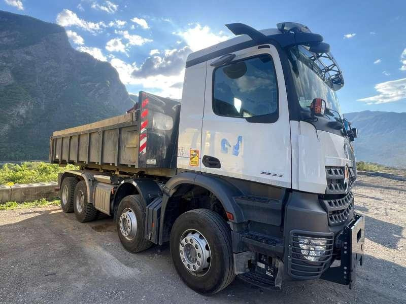 Mercedes AROCS 3253 8X4 - Autocarro ribaltabile: foto 1 Mercedes AROCS 3253 8X4 - Autocarro ribaltabile: foto 1