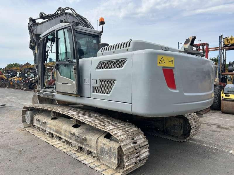 Volvo EC220DL - Escavatore cingolato: foto 2 Volvo EC220DL - Escavatore cingolato: foto 2