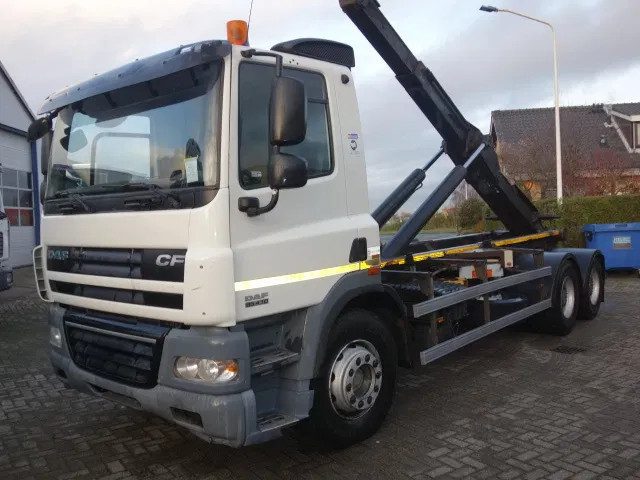 DAF 85.410 CF 6X4 STEEL SPRINGS MANUAL GEARBOX - Autocarro scarrabile: foto 1 DAF 85.410 CF 6X4 STEEL SPRINGS MANUAL GEARBOX - Autocarro scarrabile: foto 1