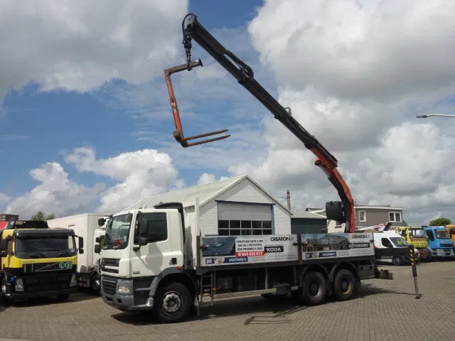 DAF CF 360 6X4 MANUAL GEAR STEELSPRINGS 18,5 TON PALFINKER - Autocarro con pianale/ Cassone fisso, Camion con gru: foto 1 DAF CF 360 6X4 MANUAL GEAR STEELSPRINGS 18,5 TON PALFINKER - Autocarro con pianale/ Cassone fisso, Camion con gru: foto 1
