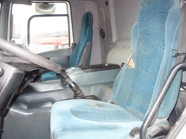 DAF CF 85.430 8X4 EURO3 WITH AIRCO - Autocarro telaio: foto 5 DAF CF 85.430 8X4 EURO3 WITH AIRCO - Autocarro telaio: foto 5