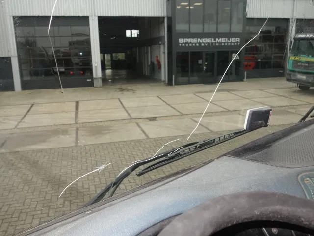 DAF CF 85.430 8X4 EURO3 WITH AIRCO - Autocarro telaio: foto 4 DAF CF 85.430 8X4 EURO3 WITH AIRCO - Autocarro telaio: foto 4