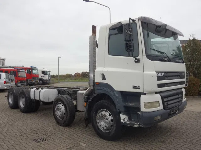 DAF CF 85.430 8X4 EURO3 WITH AIRCO - Autocarro telaio: foto 1 DAF CF 85.430 8X4 EURO3 WITH AIRCO - Autocarro telaio: foto 1