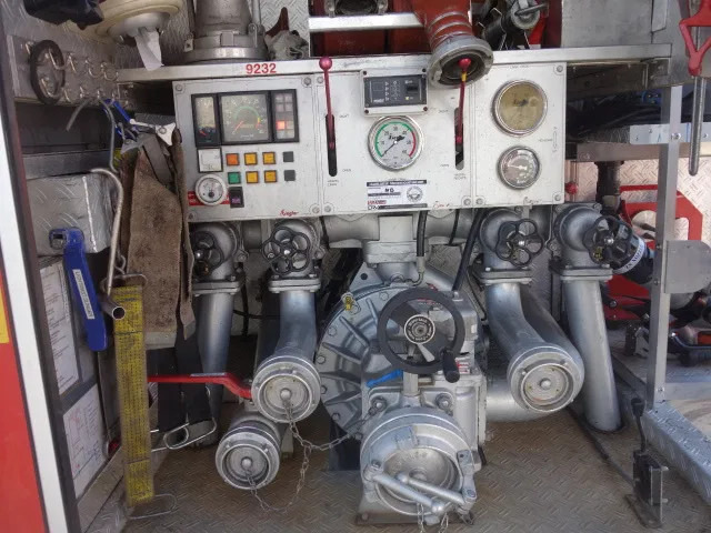 MAN 15 224-with winch 2500liter tank manual gearbox ,ziegler pomp - Autopompa: foto 4 MAN 15 224-with winch 2500liter tank manual gearbox ,ziegler pomp - Autopompa: foto 4