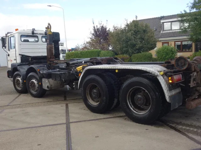 MAN 35-364 chassis cabine manual diesel pomp 6 cil 8x4 - Autocarro telaio: foto 2 MAN 35-364 chassis cabine manual diesel pomp 6 cil 8x4 - Autocarro telaio: foto 2