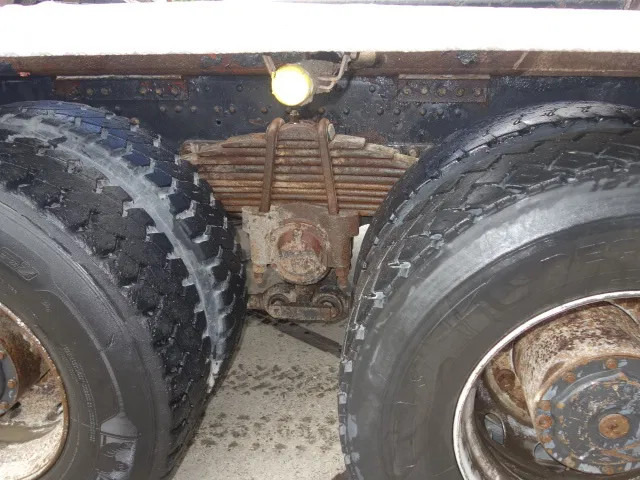 MAN 35-364 chassis cabine manual diesel pomp 6 cil 8x4 - Autocarro telaio: foto 4 MAN 35-364 chassis cabine manual diesel pomp 6 cil 8x4 - Autocarro telaio: foto 4