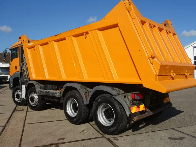 MAN TGA 41-440 8X6 MANUAL GEARBOX 22M3 MEILLER TIPPER - Autocarro ribaltabile: foto 4 MAN TGA 41-440 8X6 MANUAL GEARBOX 22M3 MEILLER TIPPER - Autocarro ribaltabile: foto 4