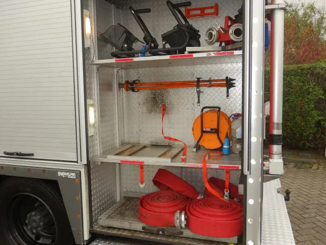 Mercedes-Benz 1325 godiva pump bomberos - Autopompa: foto 3 Mercedes-Benz 1325 godiva pump bomberos - Autopompa: foto 3