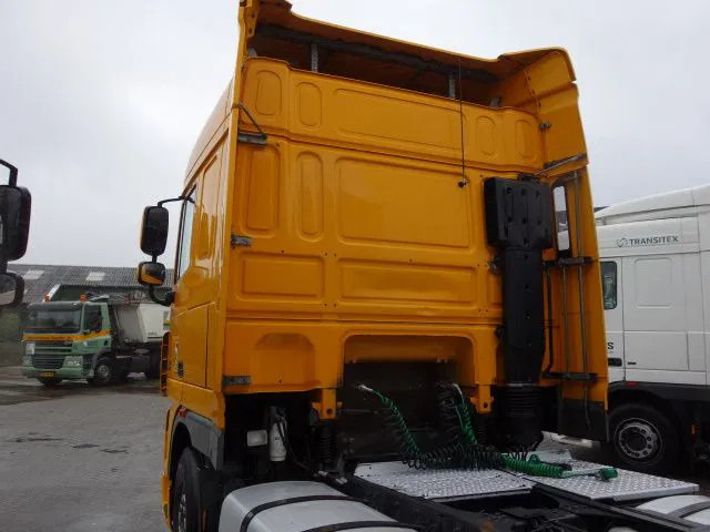 DAF XF 105.460 2 diesel tanken - Trattore stradale: foto 4 DAF XF 105.460 2 diesel tanken - Trattore stradale: foto 4