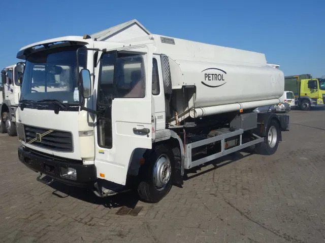 Volvo FL 240 220PK 12000 LITER STEELSPRINGS - Camion cisterna: foto 2 Volvo FL 240 220PK 12000 LITER STEELSPRINGS - Camion cisterna: foto 2