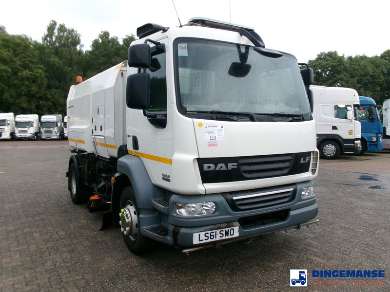 DAF LF 55.220 4x2 Scarab sweeper - Spazzatrice stradale: foto 2 DAF LF 55.220 4x2 Scarab sweeper - Spazzatrice stradale: foto 2