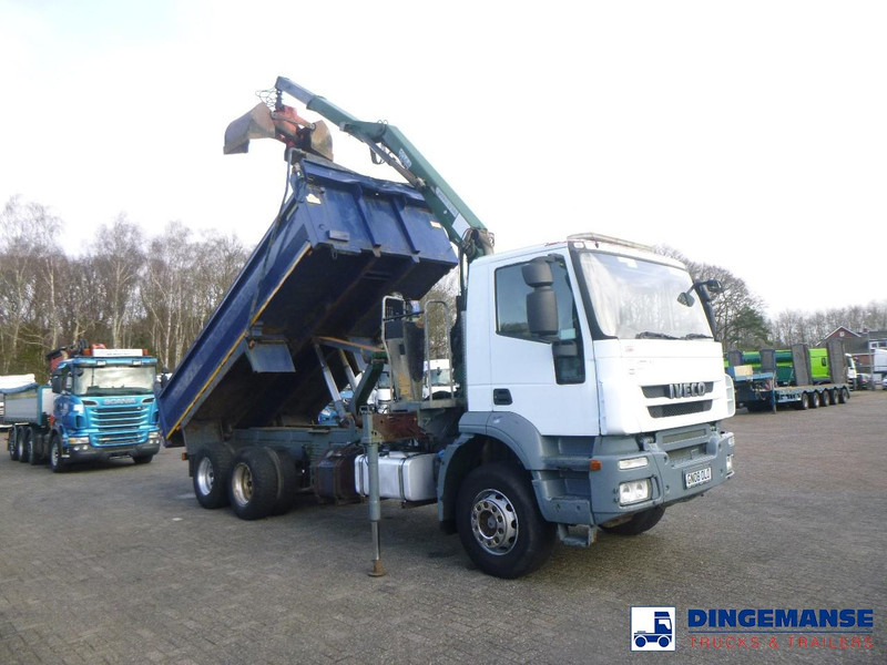 Iveco AD260T33 6X4 RHD tipper + HMF crane - Camion con gru: foto 2 Iveco AD260T33 6X4 RHD tipper + HMF crane - Camion con gru: foto 2