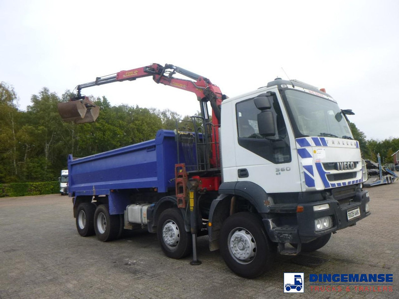 Iveco AD340T36 8x4 RHD tipper + Palfinger E120 plus + grapple - Camion con gru: foto 2 Iveco AD340T36 8x4 RHD tipper + Palfinger E120 plus + grapple - Camion con gru: foto 2