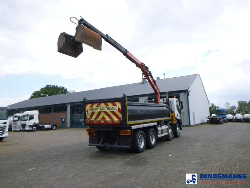 Camion con gru Iveco Trakker 360 Euro 6 8x4 RHD tipper + Atlas 130.2VGL: foto 7