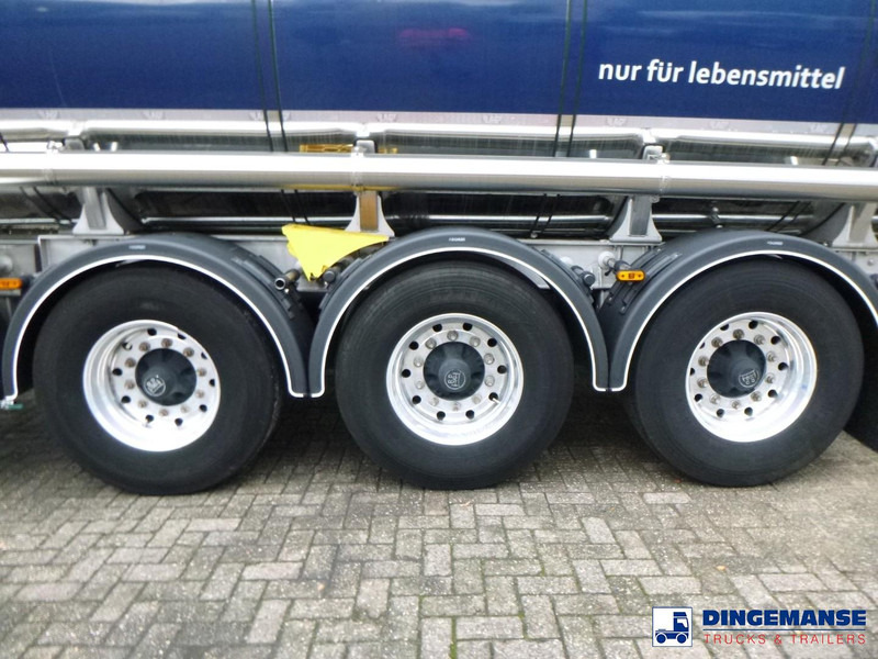 LAG Food tank inox 32 m3 / 3 comp + pump, steaming heating, webasto - Semirimorchio cisterna: foto 5 LAG Food tank inox 32 m3 / 3 comp + pump, steaming heating, webasto - Semirimorchio cisterna: foto 5