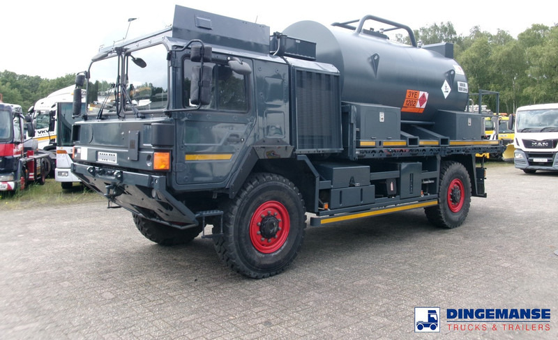 MAN HX 18.330 4X4 RHD fuel tank 5.5 m3 - Camion cisterna: foto 1 MAN HX 18.330 4X4 RHD fuel tank 5.5 m3 - Camion cisterna: foto 1