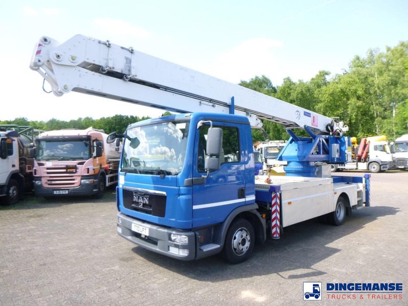 MAN TGL 7.180 4x2 + Klaas K25-30 crane - Camion con gru: foto 1 MAN TGL 7.180 4x2 + Klaas K25-30 crane - Camion con gru: foto 1