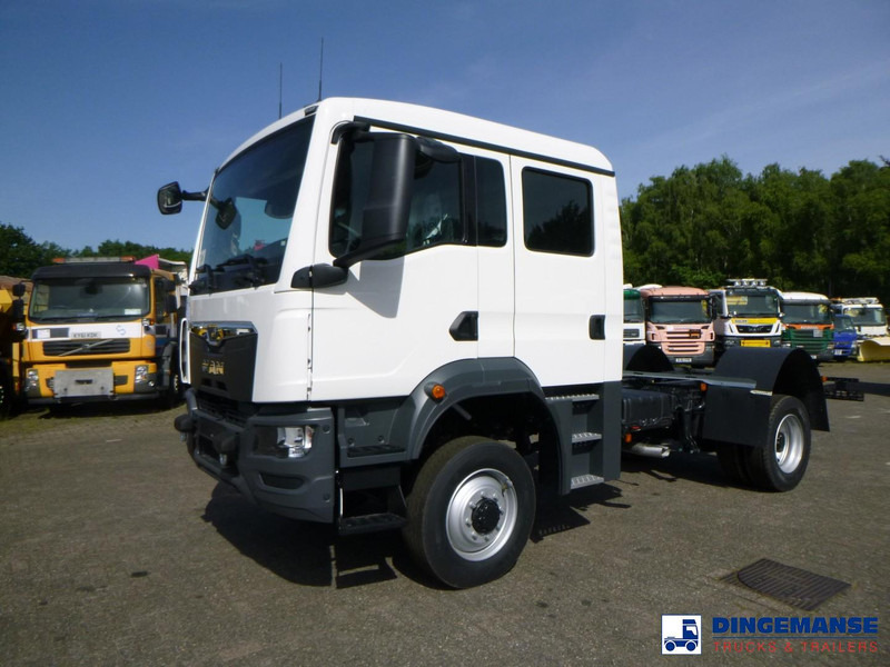 MAN TGM 13.320 4X4 BL chassis / new/unused - Autocarro telaio: foto 1 MAN TGM 13.320 4X4 BL chassis / new/unused - Autocarro telaio: foto 1