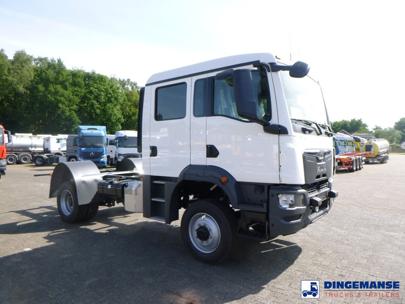 MAN TGM 13.320 4X4 BL chassis / new/unused - Autocarro telaio: foto 2 MAN TGM 13.320 4X4 BL chassis / new/unused - Autocarro telaio: foto 2