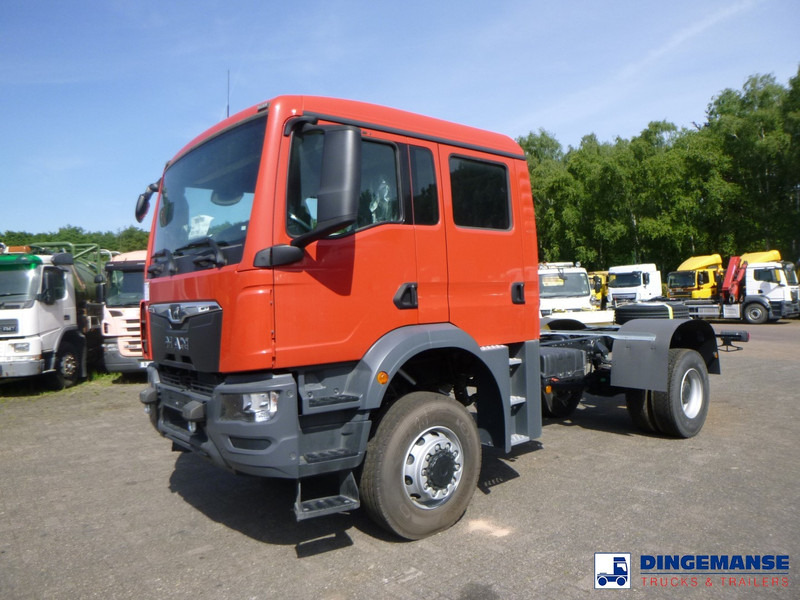 MAN TGM 18.320 4x4 BB chassis / new/unused - Autocarro telaio: foto 1 MAN TGM 18.320 4x4 BB chassis / new/unused - Autocarro telaio: foto 1