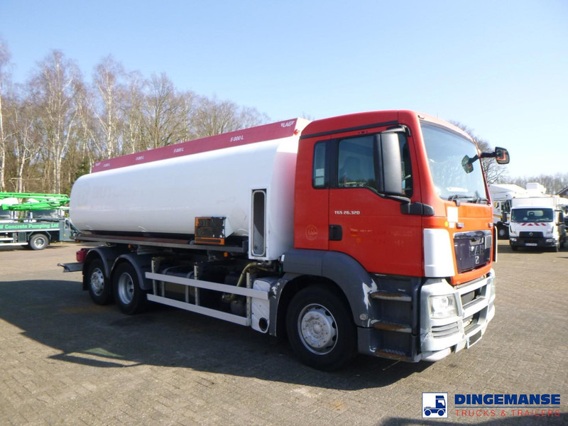 MAN TGS 26.320 6X2 RHD fuel tank 20 m3 / 4 comp - Camion cisterna: foto 2 MAN TGS 26.320 6X2 RHD fuel tank 20 m3 / 4 comp - Camion cisterna: foto 2