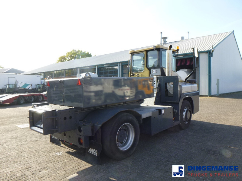 MOL RM 255 4X4 terminal drawbar tractor 150 ton - Trattore terminale: foto 4 MOL RM 255 4X4 terminal drawbar tractor 150 ton - Trattore terminale: foto 4