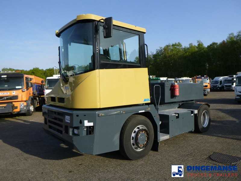 MOL RM 255 4X4 terminal drawbar tractor 150 ton - Trattore terminale: foto 1 MOL RM 255 4X4 terminal drawbar tractor 150 ton - Trattore terminale: foto 1