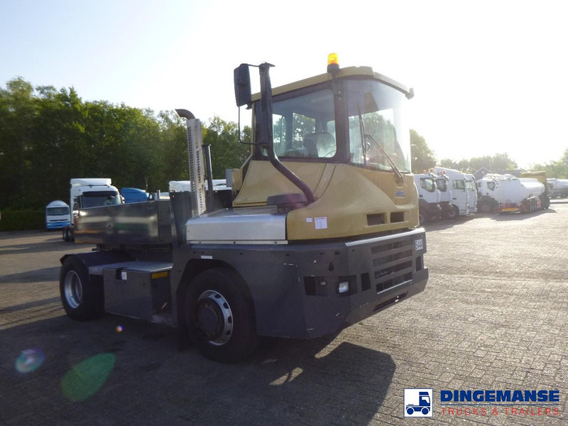 MOL RM 255 4X4 terminal drawbar tractor 150 ton - Trattore terminale: foto 2 MOL RM 255 4X4 terminal drawbar tractor 150 ton - Trattore terminale: foto 2