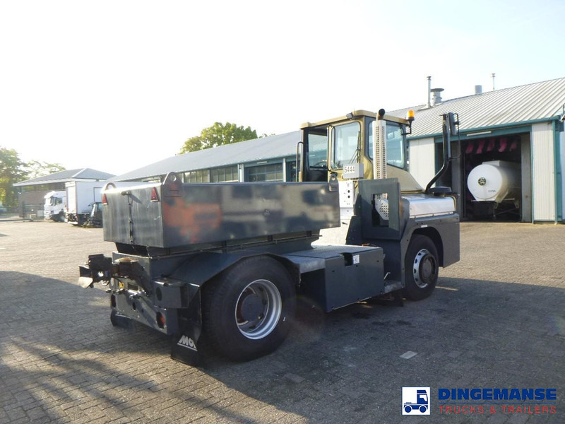 MOL RM 255 4X4 terminal drawbar tractor 150 ton - Trattore terminale: foto 4 MOL RM 255 4X4 terminal drawbar tractor 150 ton - Trattore terminale: foto 4