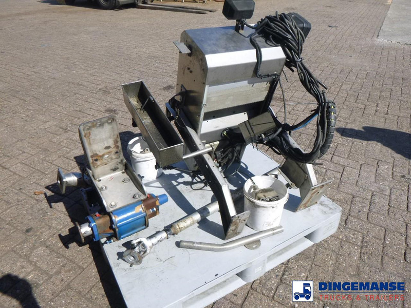 Mouvex Fuel tank equipment (hydraulic pump / counter / discharge valves) - Sistema di alimentazione: foto 2 Mouvex Fuel tank equipment (hydraulic pump / counter / discharge valves) - Sistema di alimentazione: foto 2