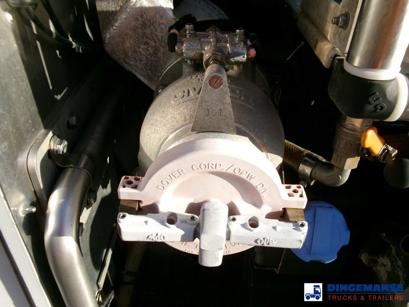 Camion cisterna Renault Midlum 270 4x2 fuel tank 11.5 m3 / 4 comp ADR 26-04-2024: foto 10