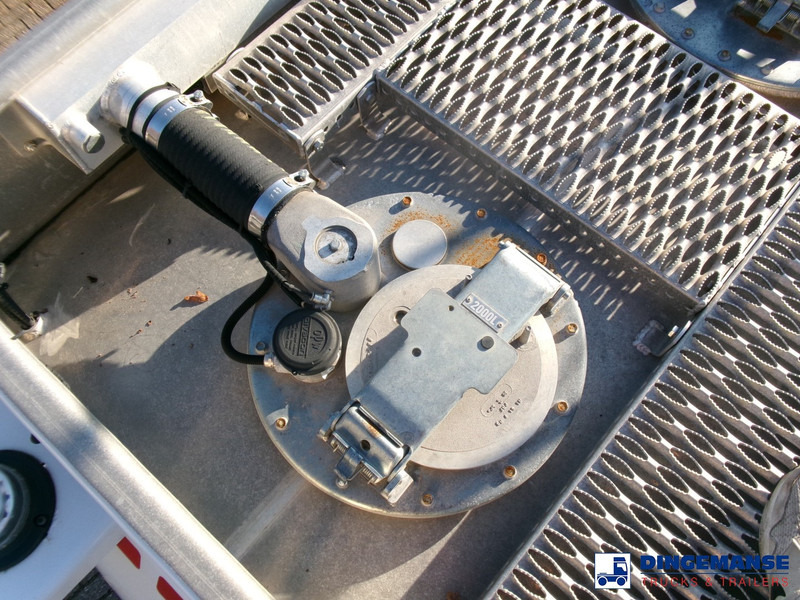 Camion cisterna Renault Midlum 270 4x2 fuel tank 11.5 m3 / 4 comp ADR 26-04-2024: foto 16